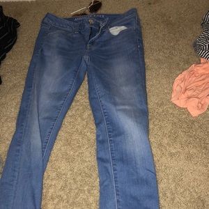 AMERICAN EAGLE JEANS